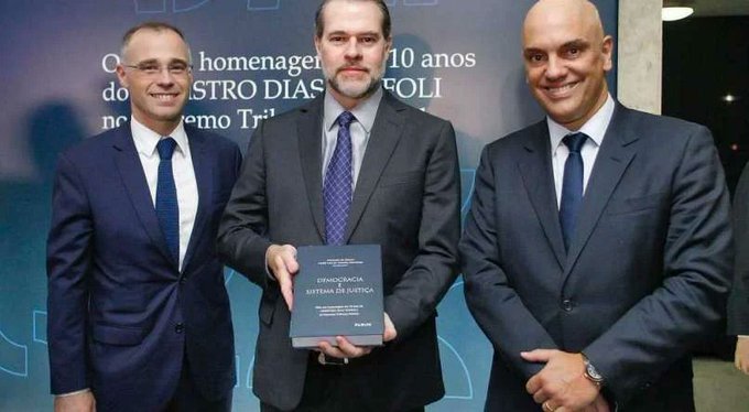 Quem é André Mendonça, o Terrivelmente Evangélico que escreveu um livro para Dias Toffoli em parceria com Alexandre de Moraes?